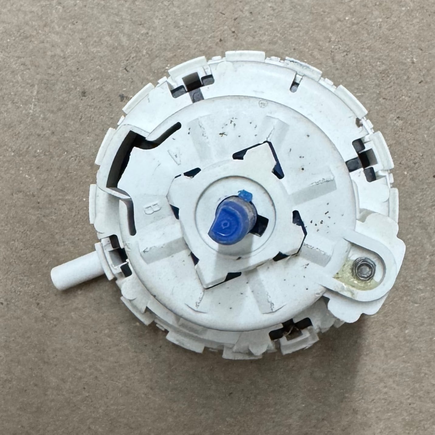 Kenmore Washer Water-Level Pressure Switch (replaces 3366845) W10339326 Kenmore Washer Water-Level Pressure Switch (replaces 3366845) W10339326